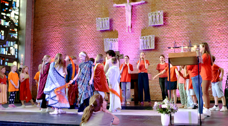 Musical1 800
